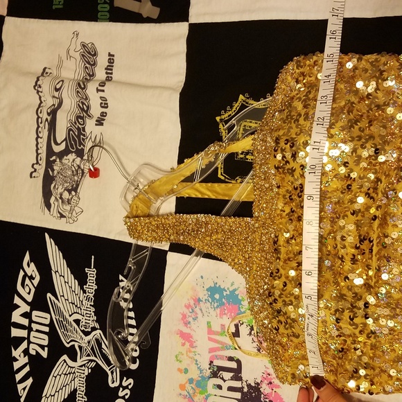 Gold sequin formal/prom dress - Picture 7 of 8